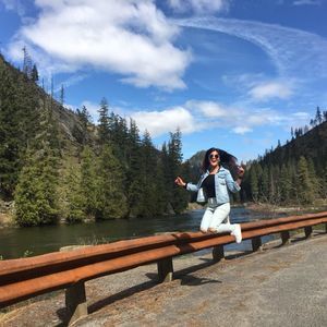 Meet your Posher, Edz